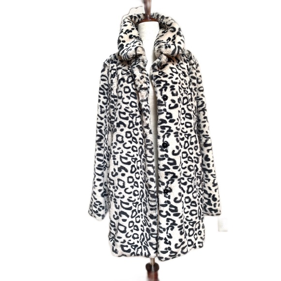 Christian Siriano Jackets & Blazers - Snow leopard faux fur coat,  NWOT, S